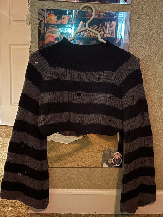 Hot Topic Sweaters - MEDIUM Striped Distressed Cropped Sweater